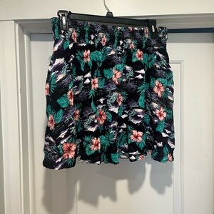 Hot Topic Black Floral Mini Skirt